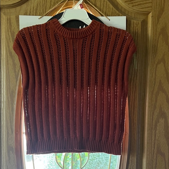 Jessica Simpson Rust Sleeveless Sweater - Picture 1 of 3